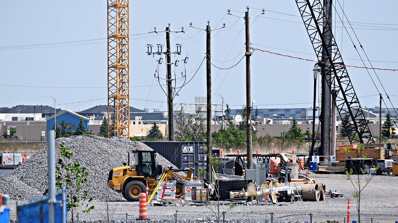 Construction of the new Vaudreuil-Soulanges Hospital in Vaudreuil-Dorion on June 3.