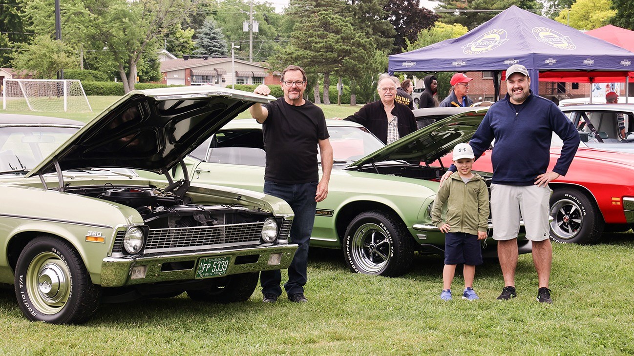 Antique car show in Pincourt draws large crowd