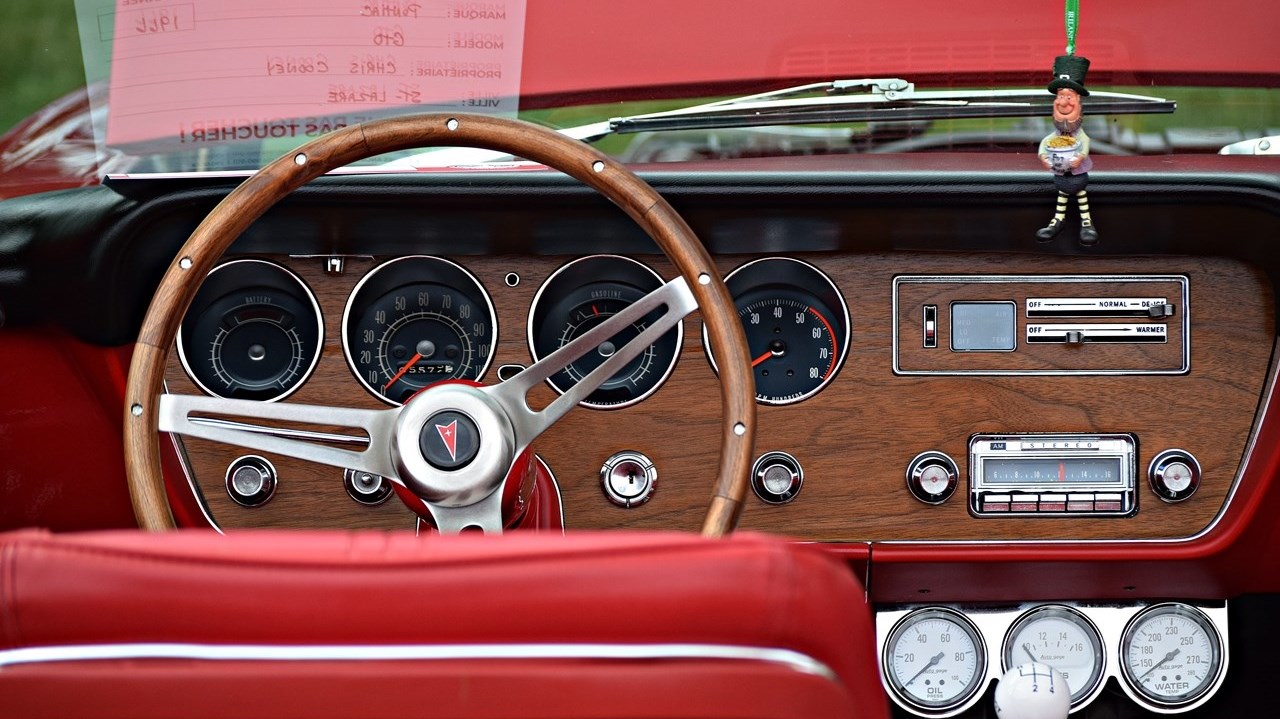 Antique car show in Pincourt draws large crowd