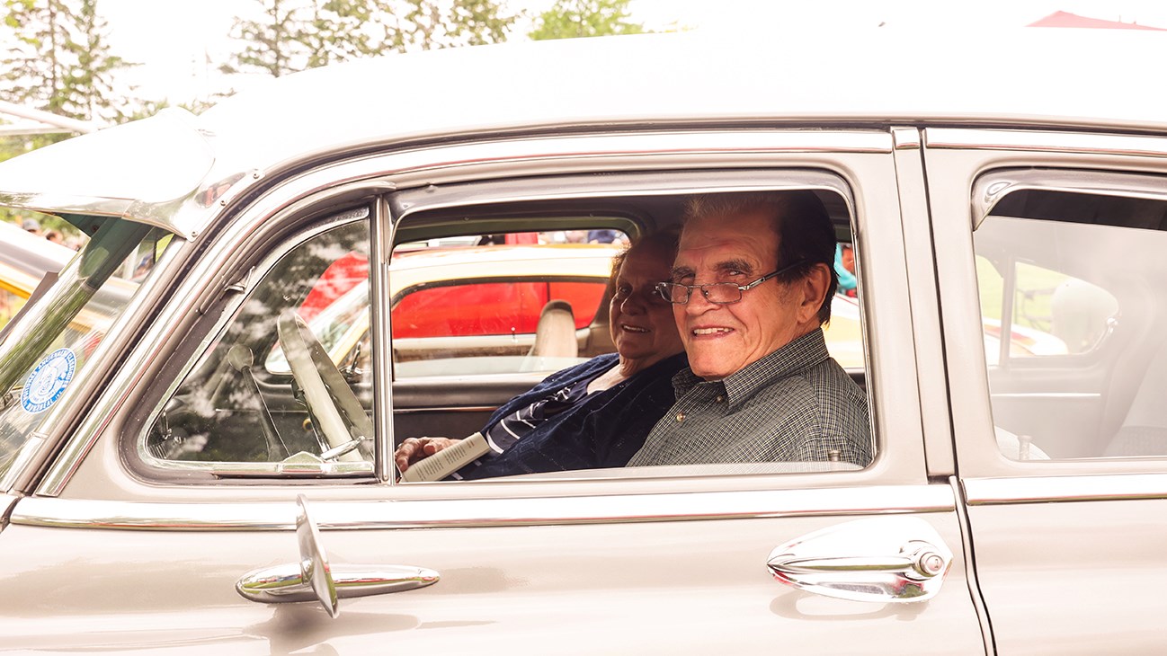 Antique car show in Pincourt draws large crowd