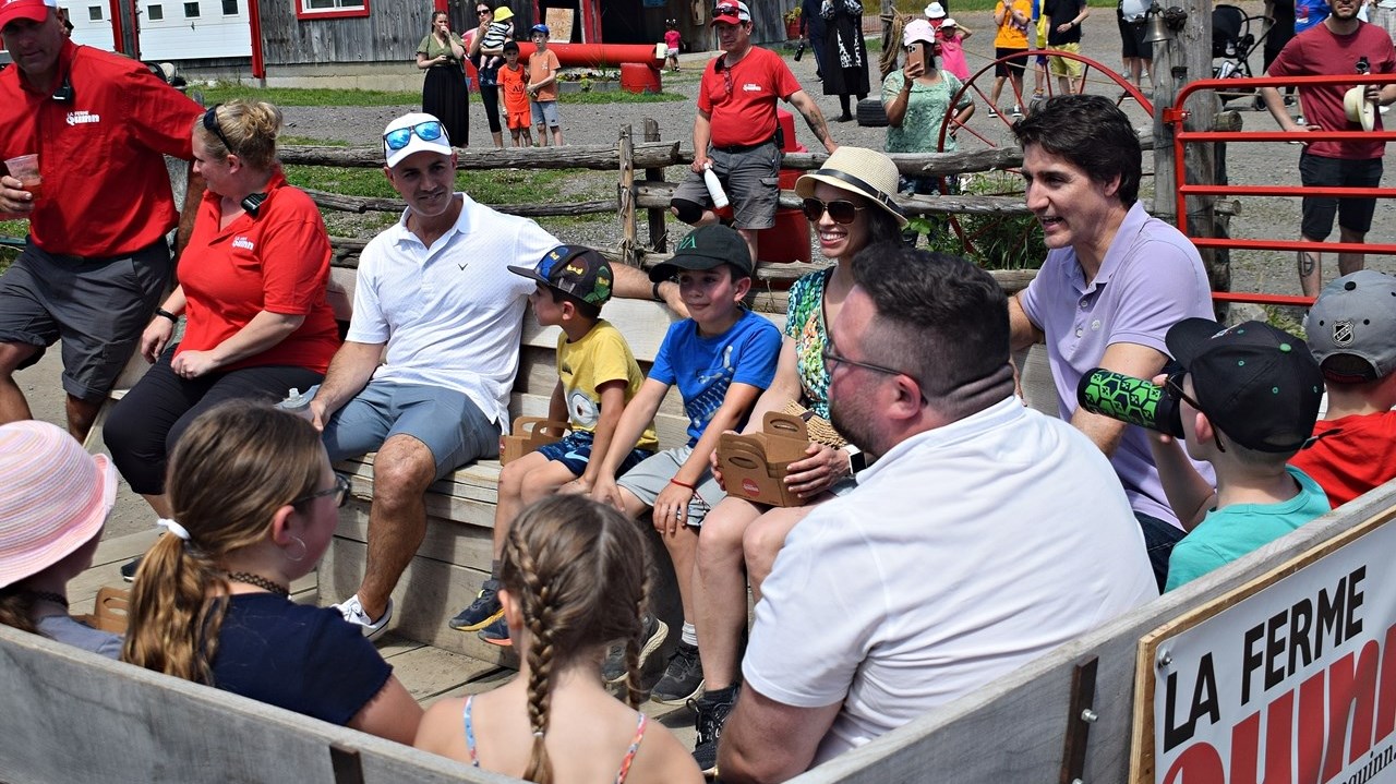Prime Minister Justin Trudeau made an impromptu visit to pick strawberries at La Ferme Quinn in Notre-Dame-de-l'Île-Perrot this afternoon, June 23.