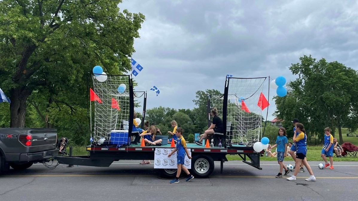 Retour en images sur le défilé de la Fête nationale à Coteau-du-Lac