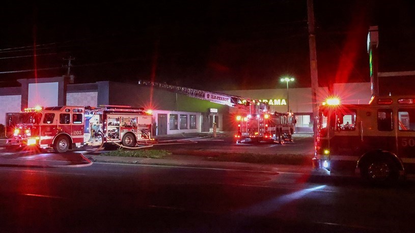 Fire damages pub in early-morning blaze