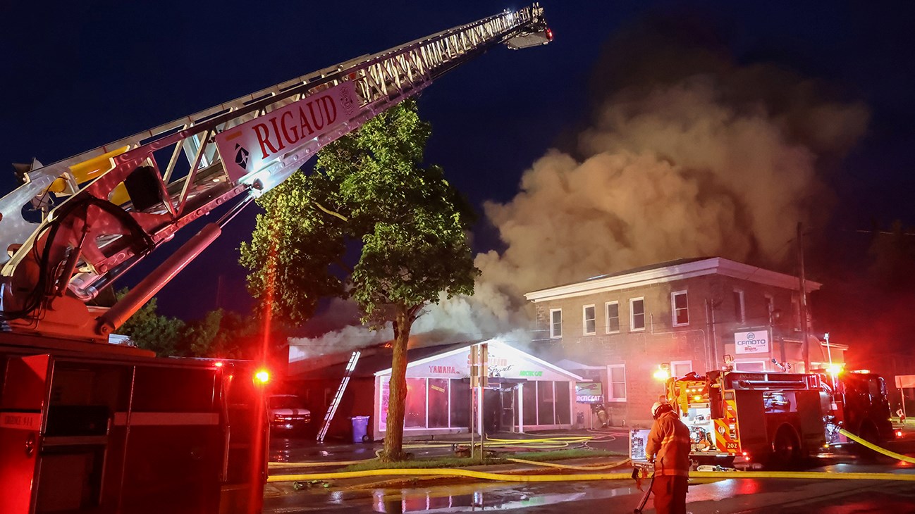 Incendie à Rigaud: une forte odeur de fumée a extirpé une citoyenne du lit vers 2h40 