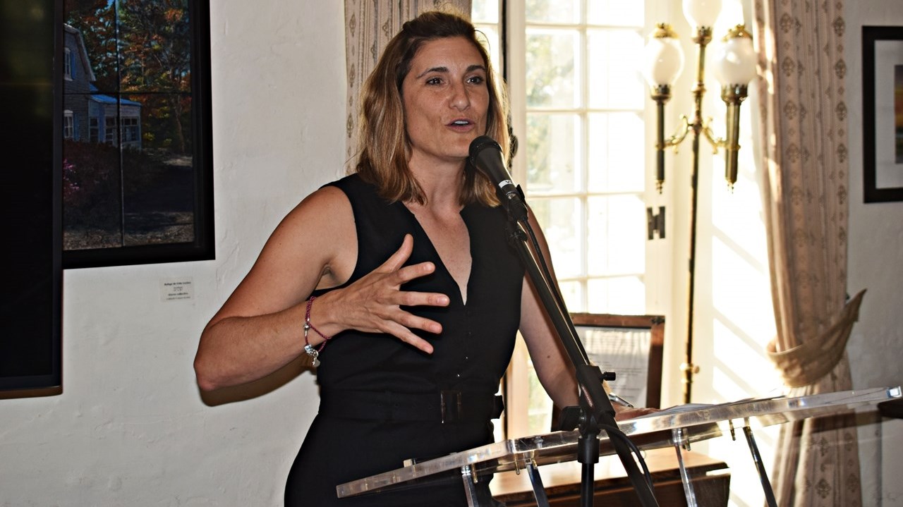 Chloé Marcil, Head of the Culture and Community Life Division, provides details of the Mon circuit d'Art initiative that features nearly 60 works of art prominently displayed in public spaces throughout Vaudreuil-Dorion.