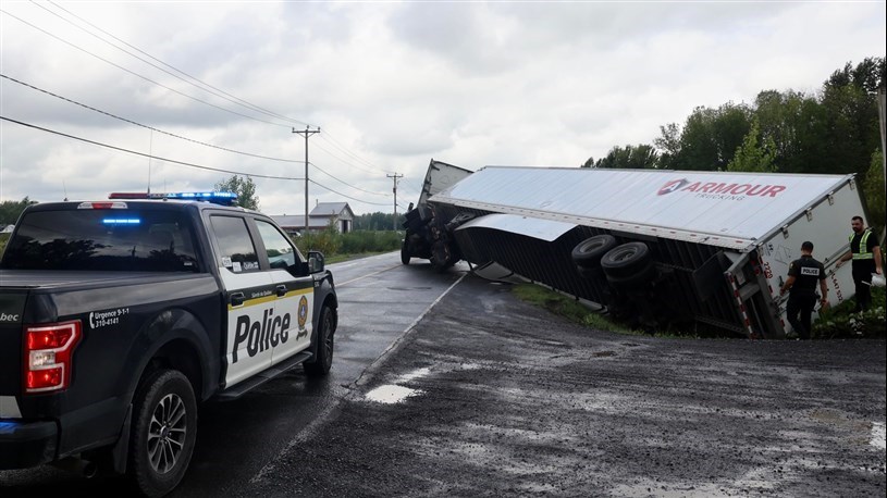 Road accident causes temporary closure of 69th Avenue in Saint-Zotique