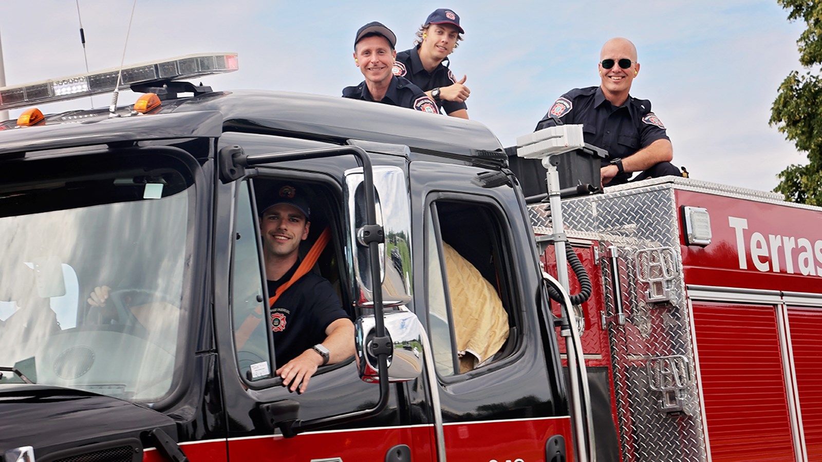 Retour en images sur le Défilé de la Journée des pompiers de Pincourt 