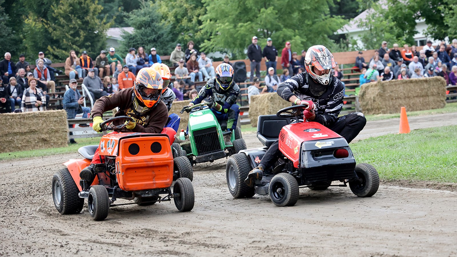 A look back at the tractor race in Sainte-Justine-de-Newton 