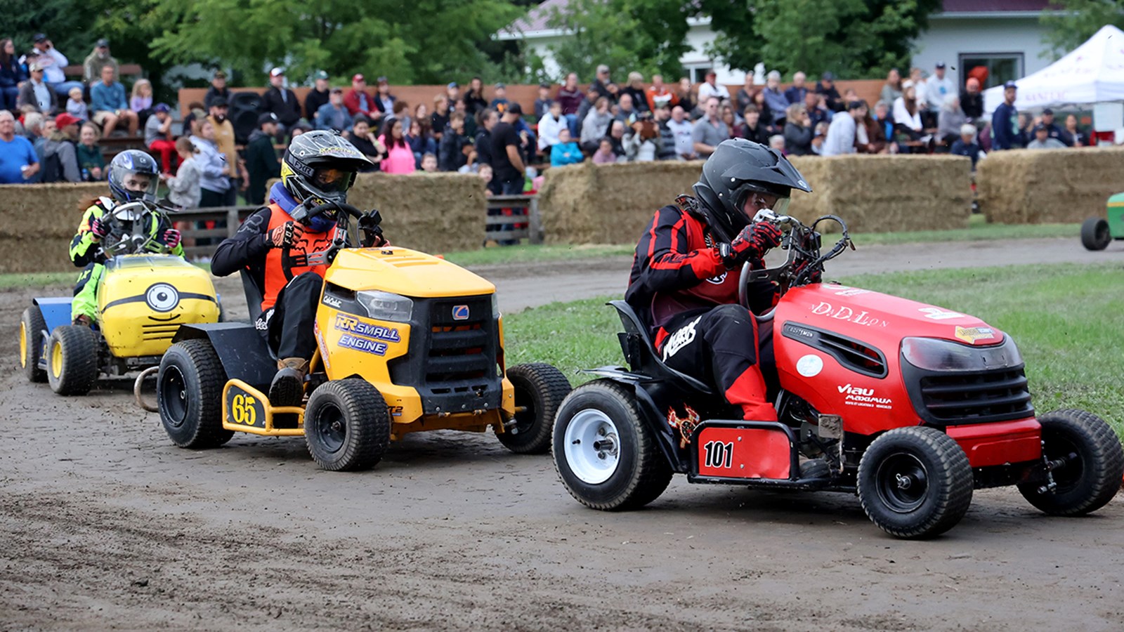 Number 101 was driven by Elliott Vallée of Coteau-du-Lac, who was racing for the third time in his young career 