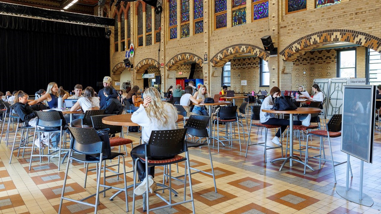 The Cégep de Valleyfield is studying options for renovating the Café chez Rose, which currently serves several needs