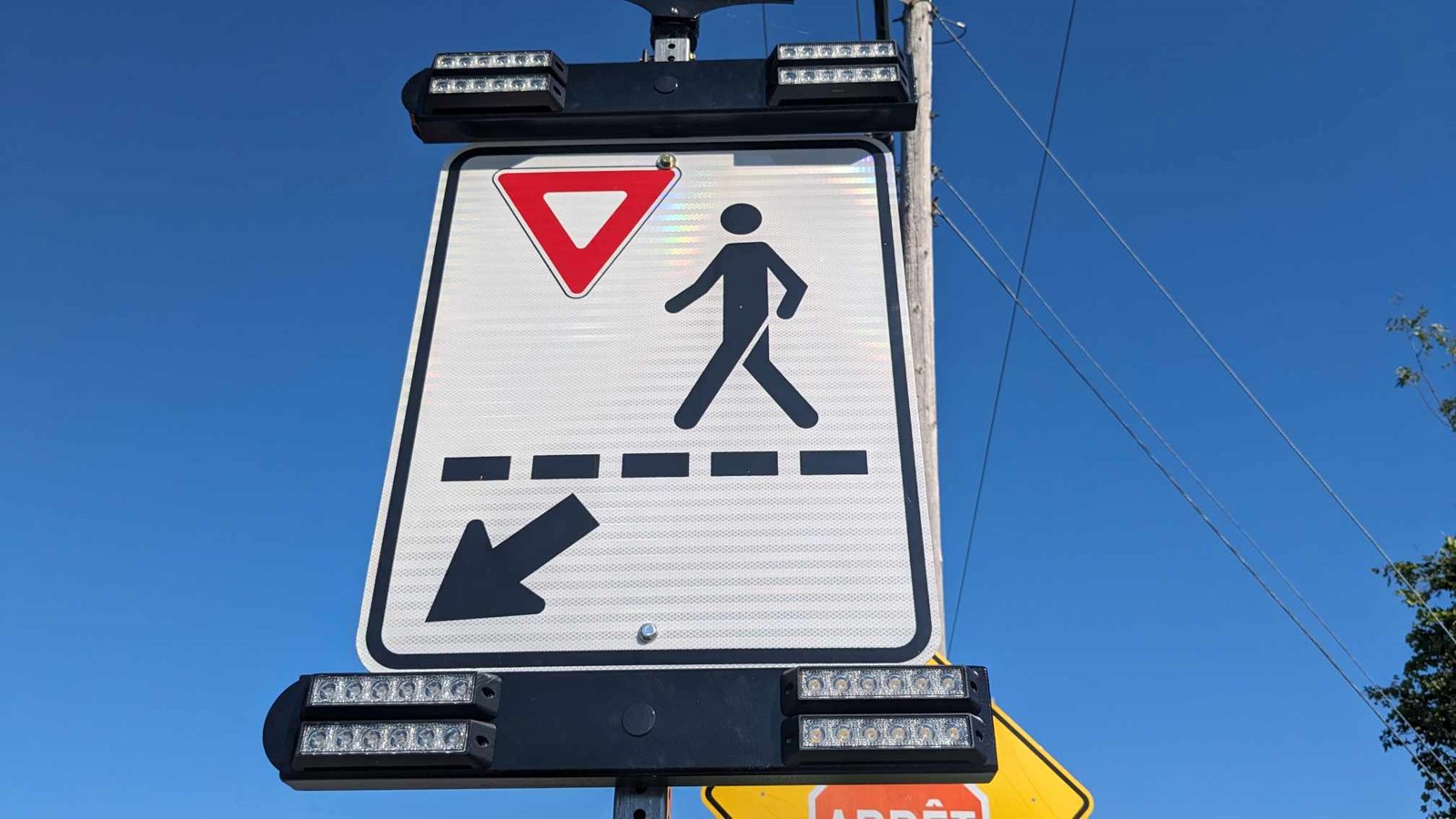 Des feux rectangulaires à clignotement rapide installés prochainement à Rigaud 