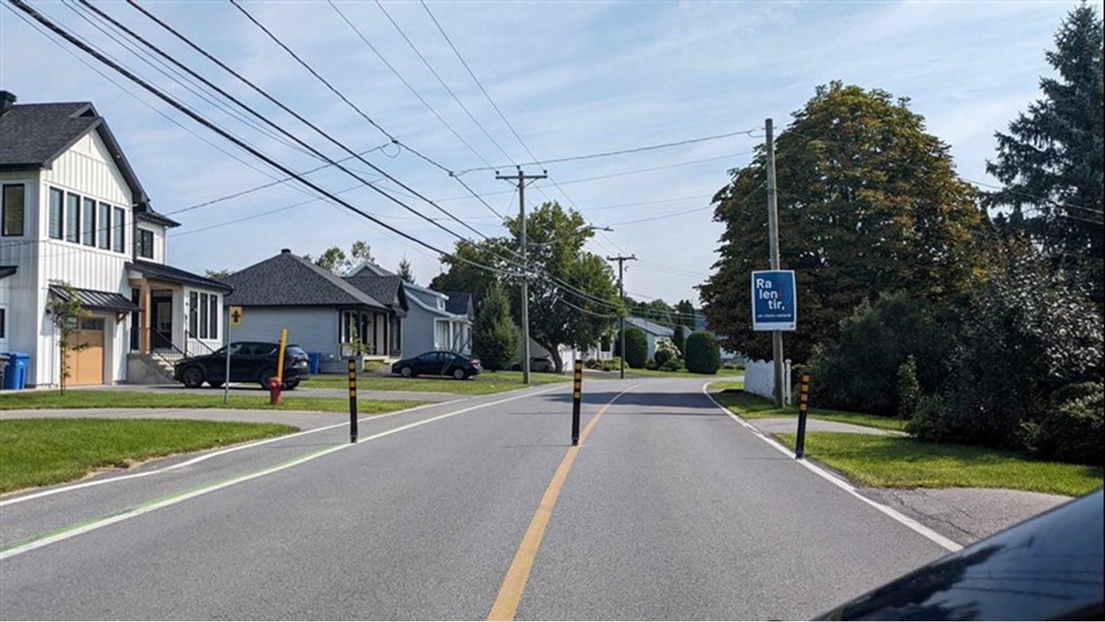 Deux nouvelles installations sur le chemin du Fleuve, à Coteau-du-Lac, pour ralentir la circulation