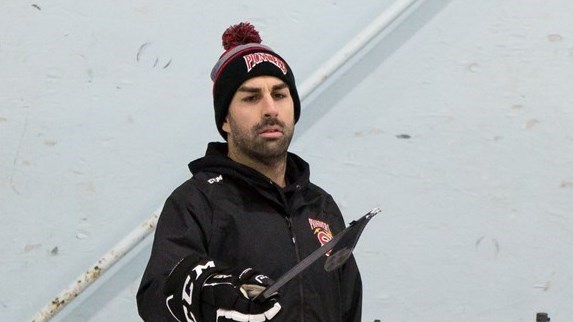 Impliqué avec les Pionniers de Soulanges, il se joint aux Glens d’Alexandria dans la EOJHL