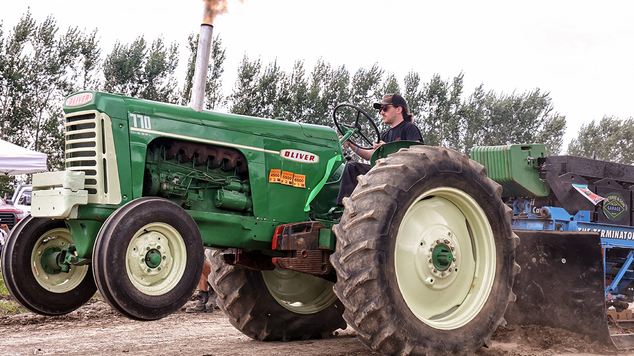 A great spirit of camaraderie at the 17th edition of Tires de tracteurs antiques   