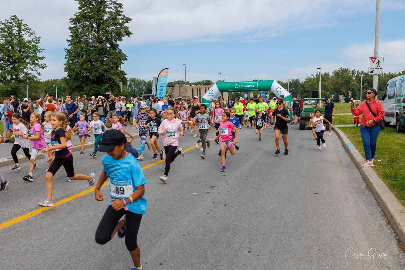 Runners storm the streets of Vaudreuil-Dorion