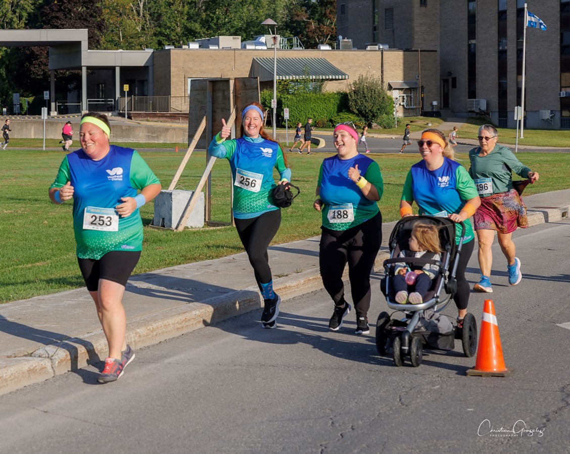 Runners storm the streets of Vaudreuil-Dorion