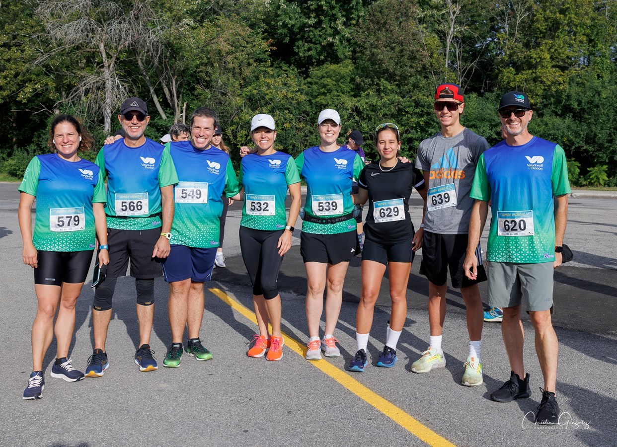 Runners storm the streets of Vaudreuil-Dorion