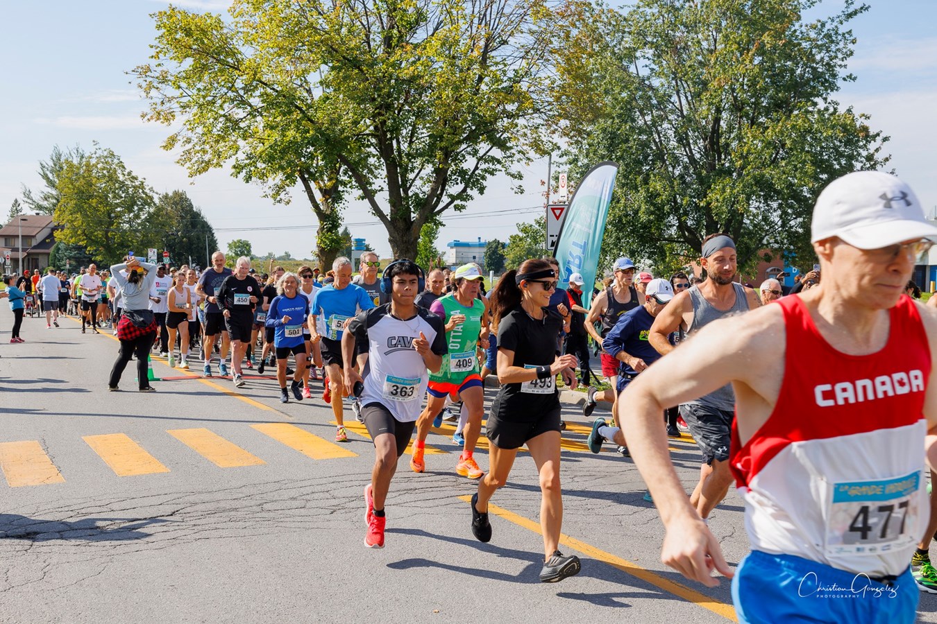 Runners storm the streets of Vaudreuil-Dorion