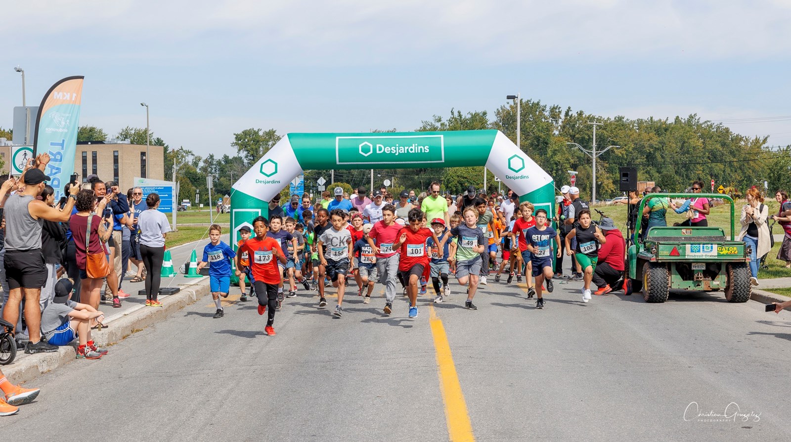 Runners storm the streets of Vaudreuil-Dorion