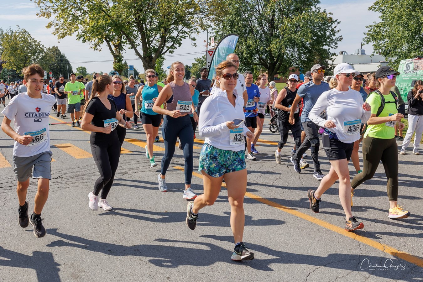 Runners storm the streets of Vaudreuil-Dorion