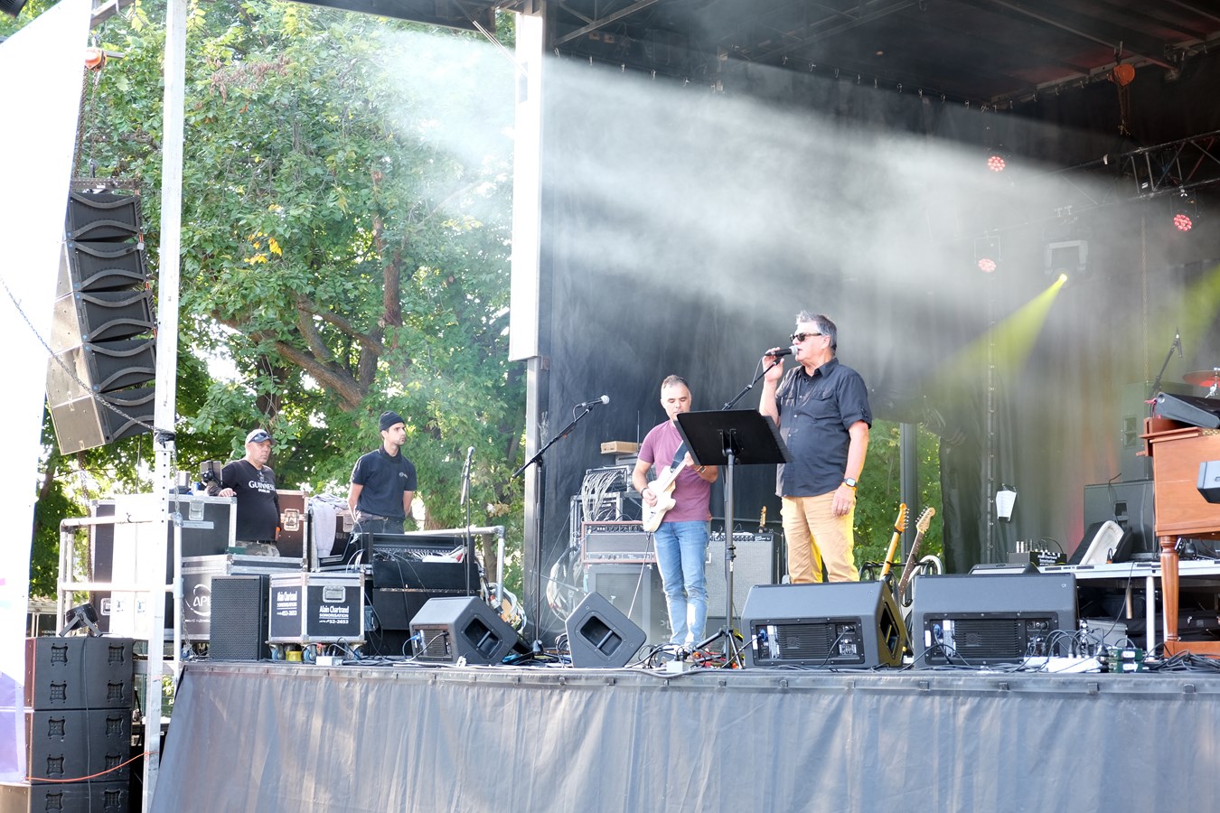 The blues continue to bring people together at L'Île-Perrot