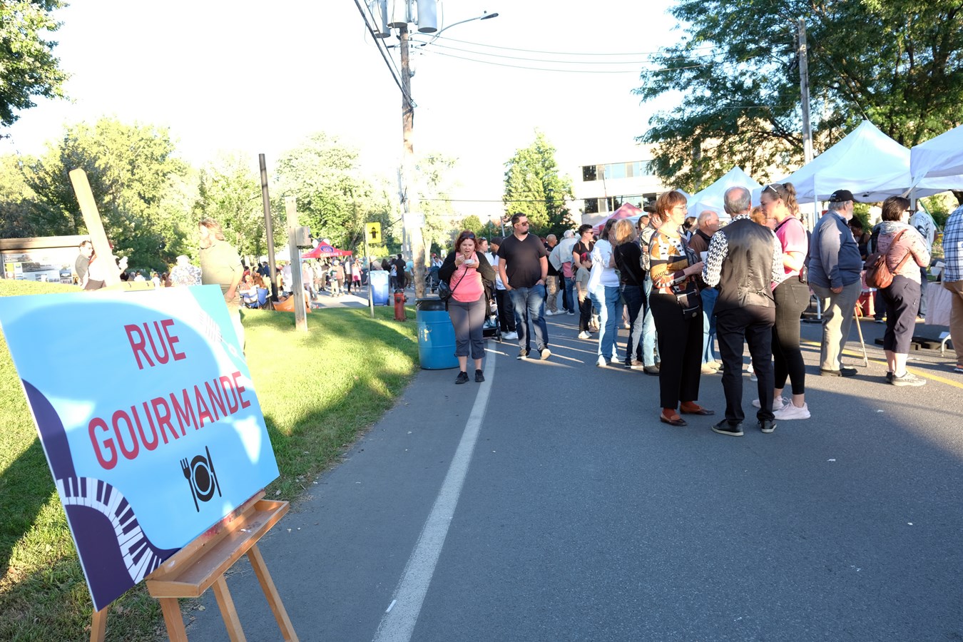 The blues continue to bring people together at L'Île-Perrot