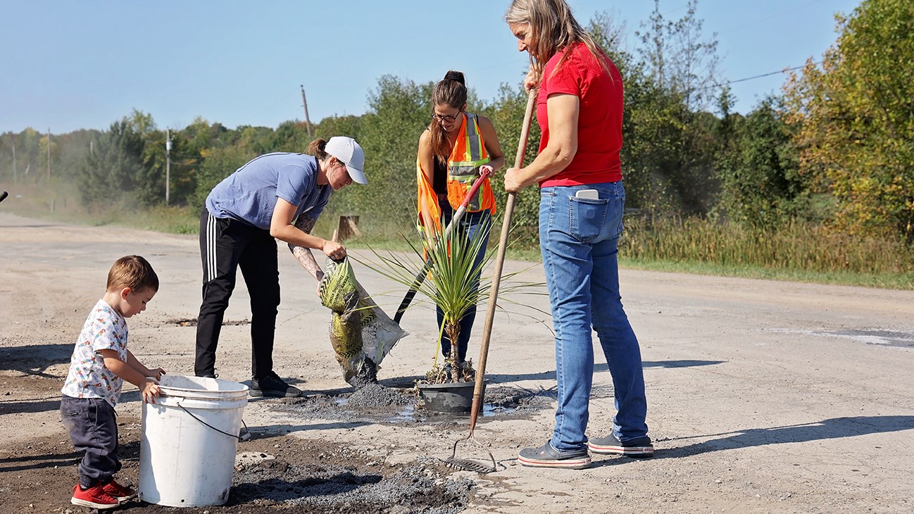 À «boutte», elle embellit la route 342 à Pointe-Fortune