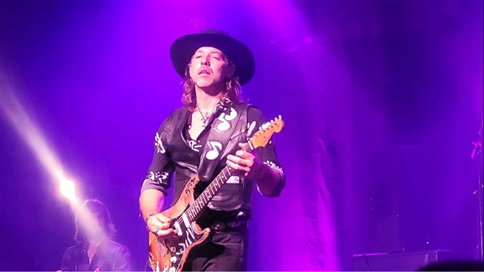 The blues continue to bring people together at L'Île-Perrot