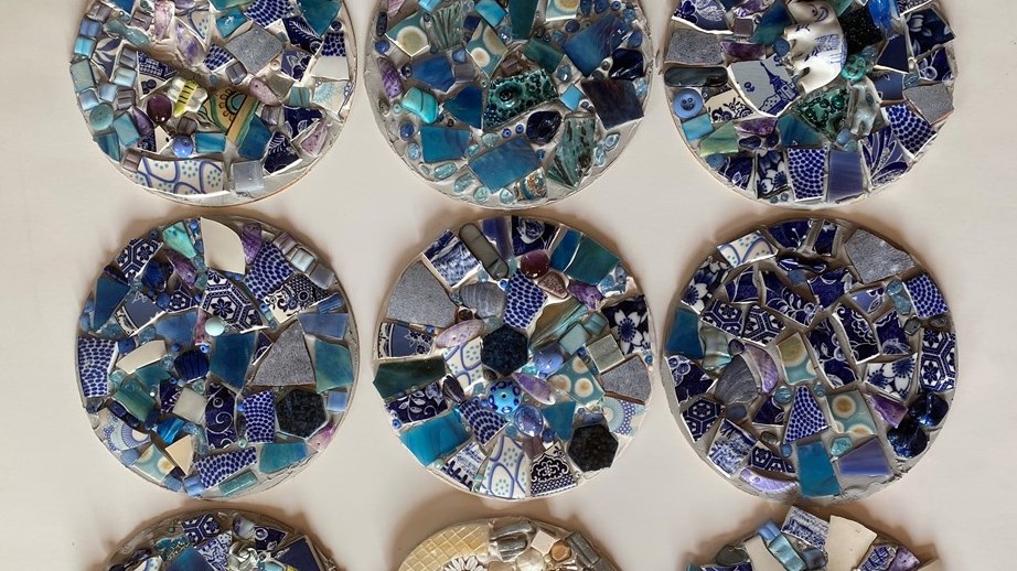 L'artiste Monica Brinkman animera un atelier de création d'une œuvre collective en mosaïque