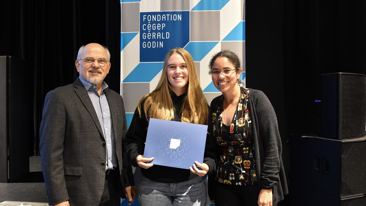 Cégep Gérald-Godin awards 27 entrance scholarships to high school graduates