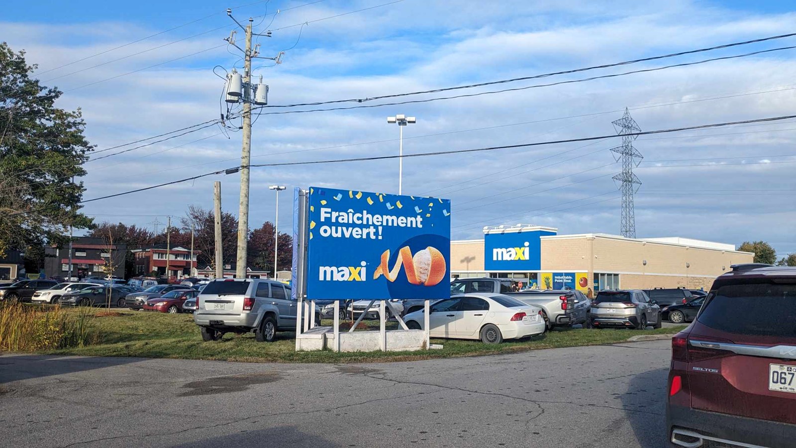 Un bel achalandage pour l'ouverture du Maxi de Coteau-du-Lac