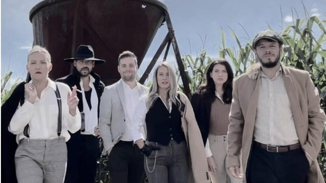 Alexandre Deschamps, Dan Lajeunesse, Olivia Guilbault, Vincent Éthier, Daphnée Legault, Mélissa Dufour and Chloé Montpetit make up the Autumn Party organizing committee