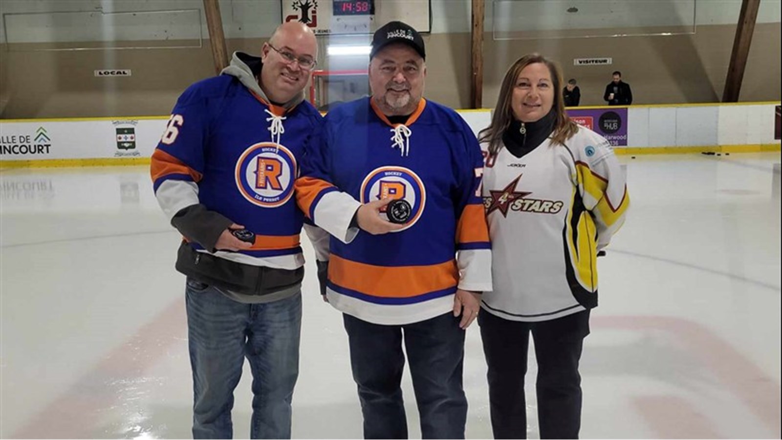 Île Perrot elected officials launch Cité-des-Jeunes arena activities