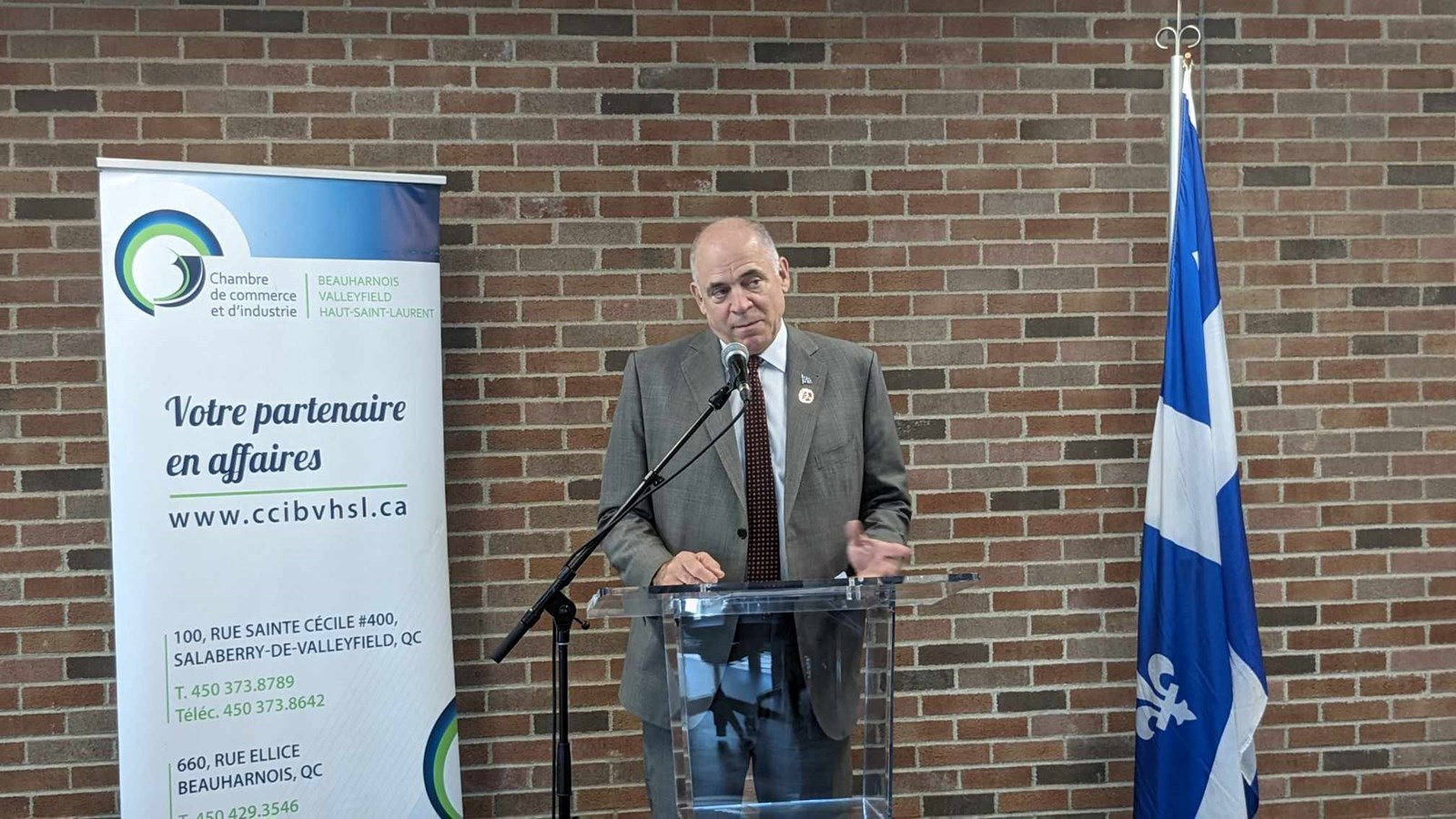 Pierre Fitzgibbon de passage à Beauharnois pour jaser hydroélectricité 