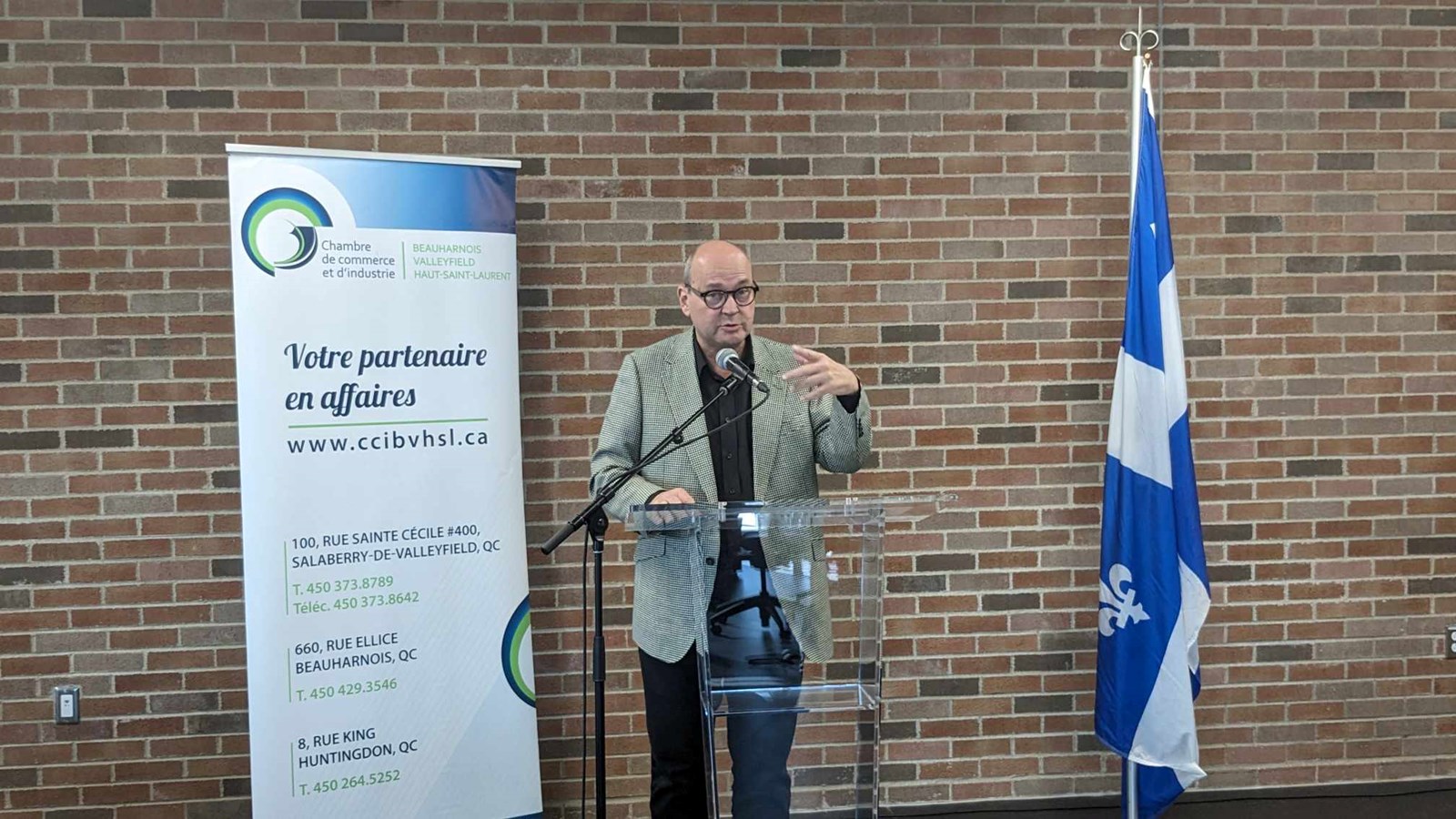 Pierre Fitzgibbon de passage à Beauharnois pour jaser hydroélectricité 