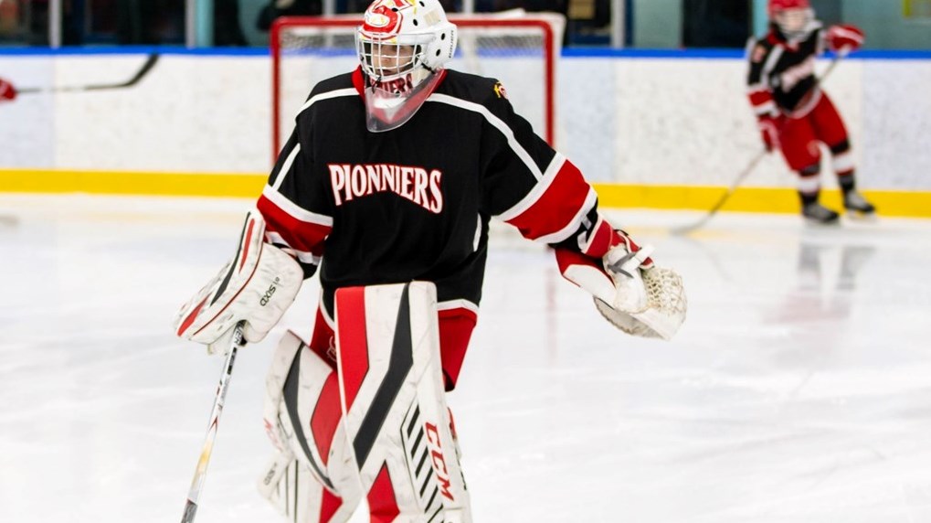 Despite a reduced squad, the U15 Pionniers won 6-3 on Saturday against Cowansville's École secondaire Massey-Vanier