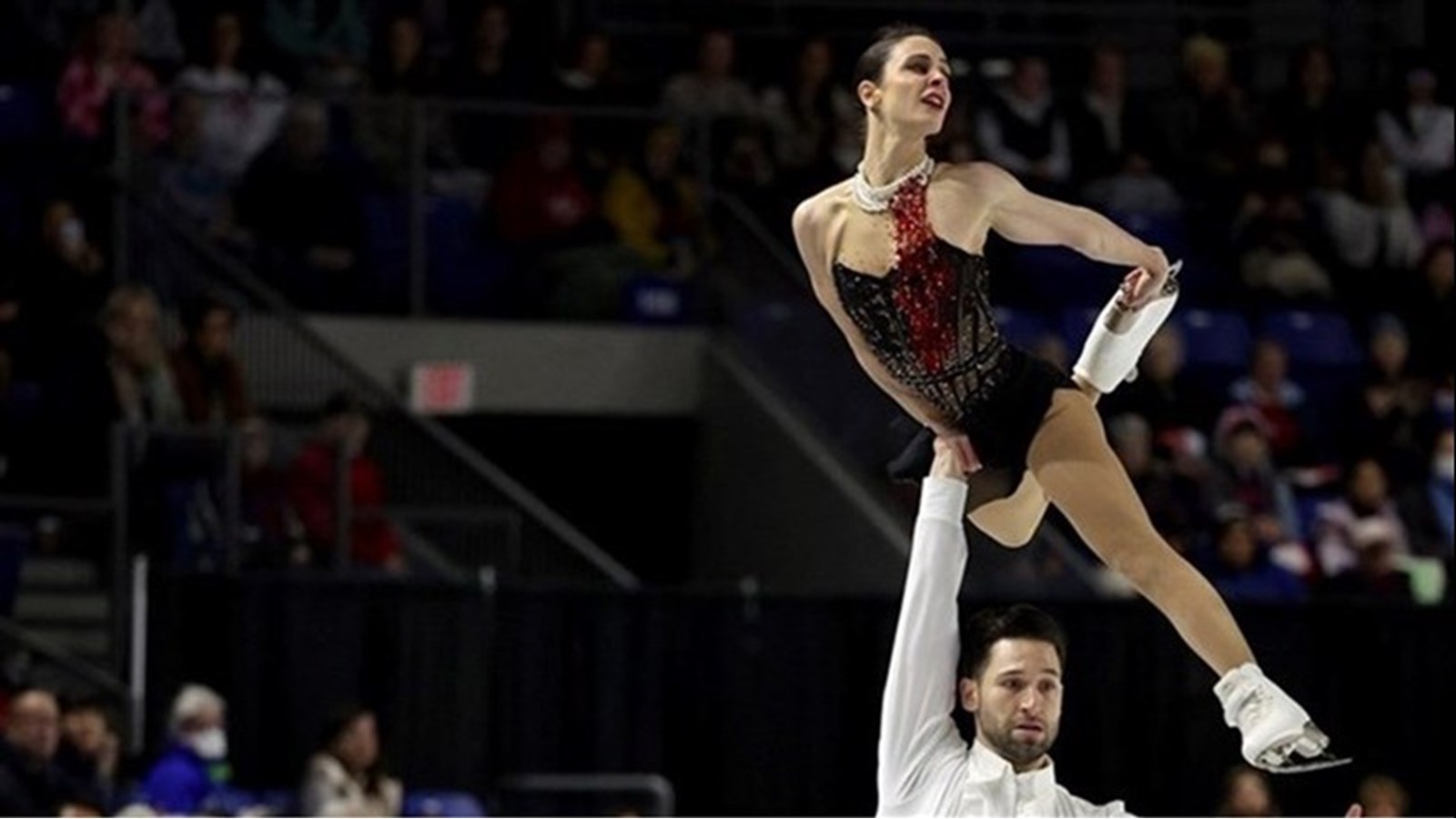 Another gold medal for skater Maxime Deschamps and his partner