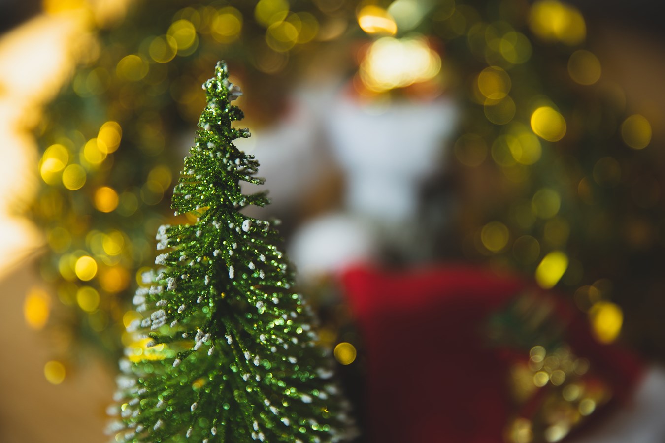 The Knights of Columbus of Rigaud invite children to their Christmas gift-giving event 