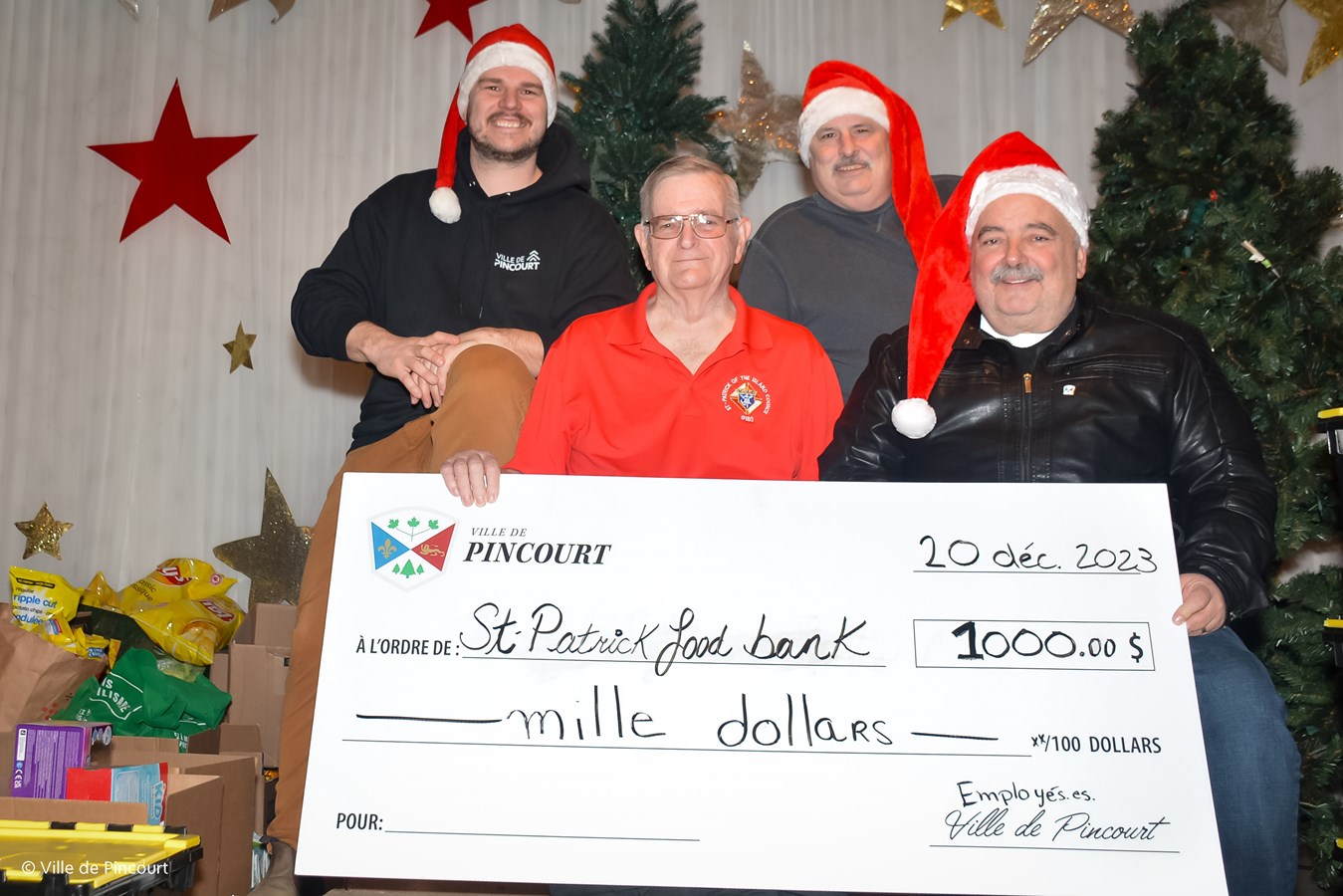 Pincourt: municipal employees donate three times to local food banks
