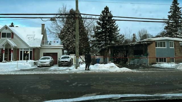 Some thirty firefighters battled a blaze on Valois Street on Sunday evening