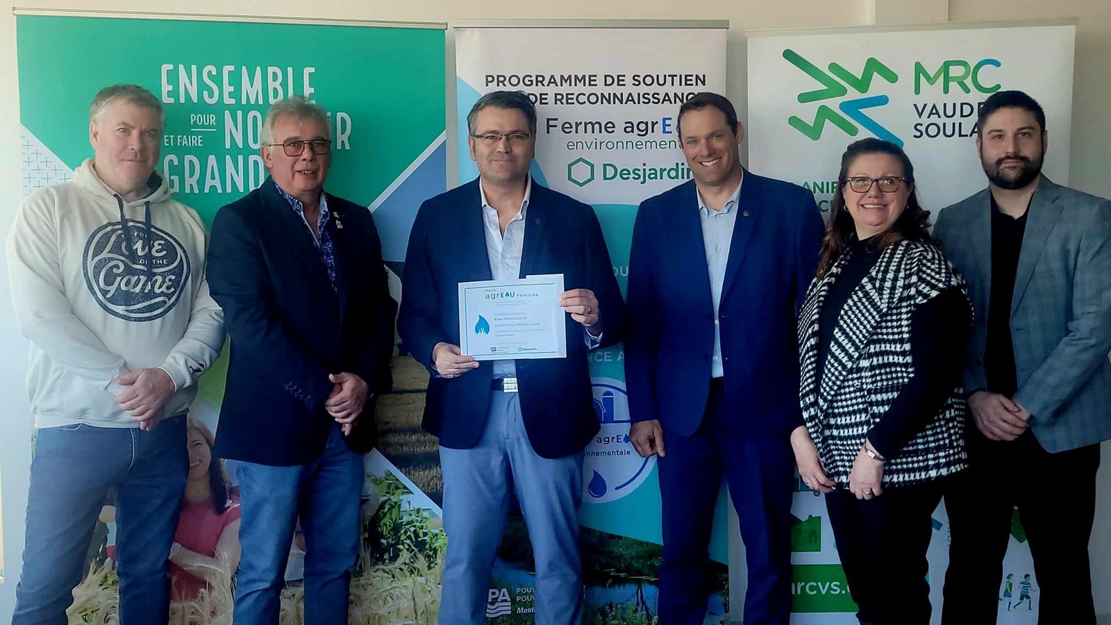 Trois producteurs d'ici reçoivent une bourse AgrEAUresponsables Desjardins