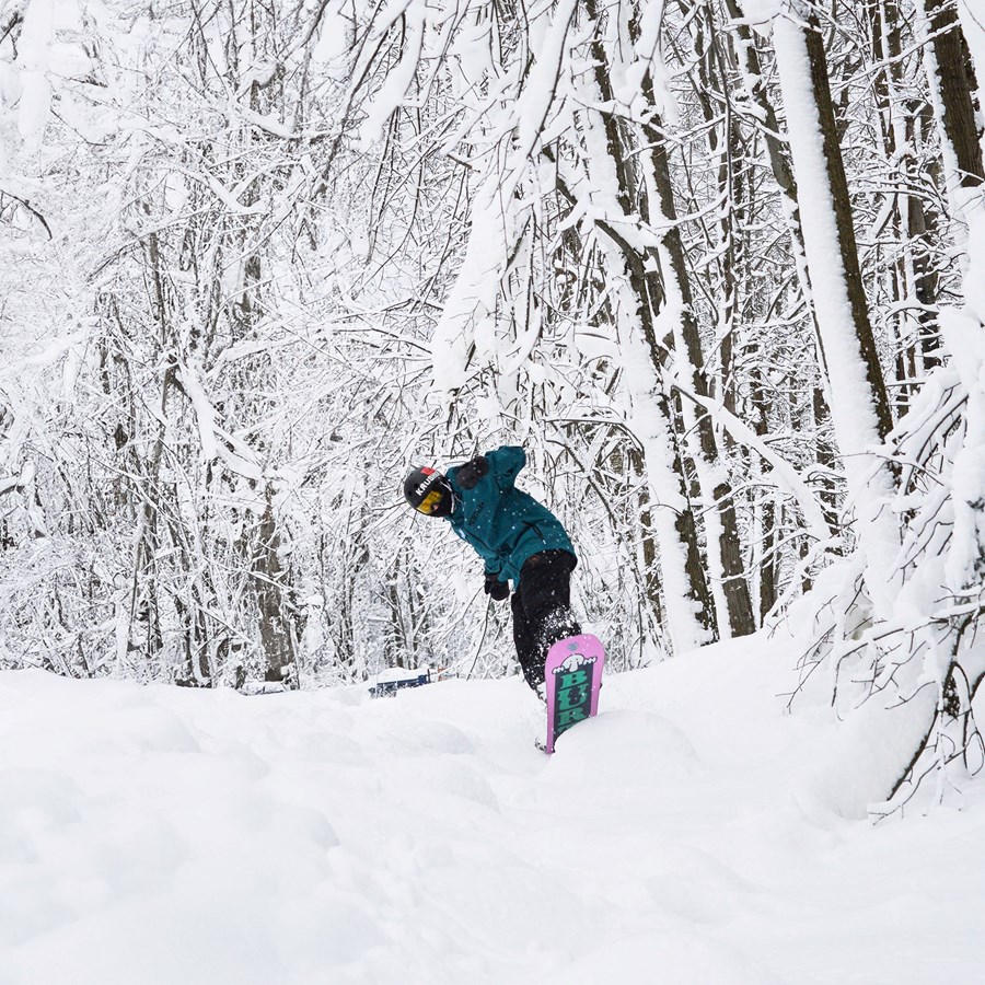 Planche à neige: inscriptions en cours pour une importante compétition au Mont Rigaud 