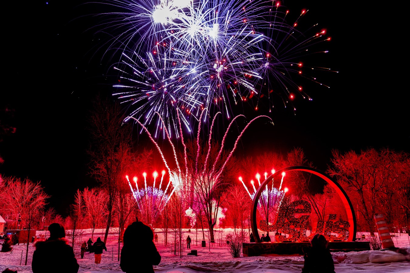 Feux et flocons : DJ et feu d’artifice à Vaudreuil-Dorion