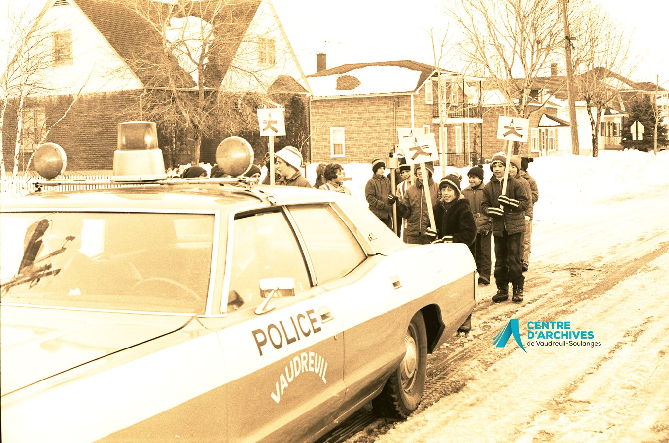 Carnaval des écoles St-Jean-Baptiste et Ste-Trinité de Dorion. Février 1972.
