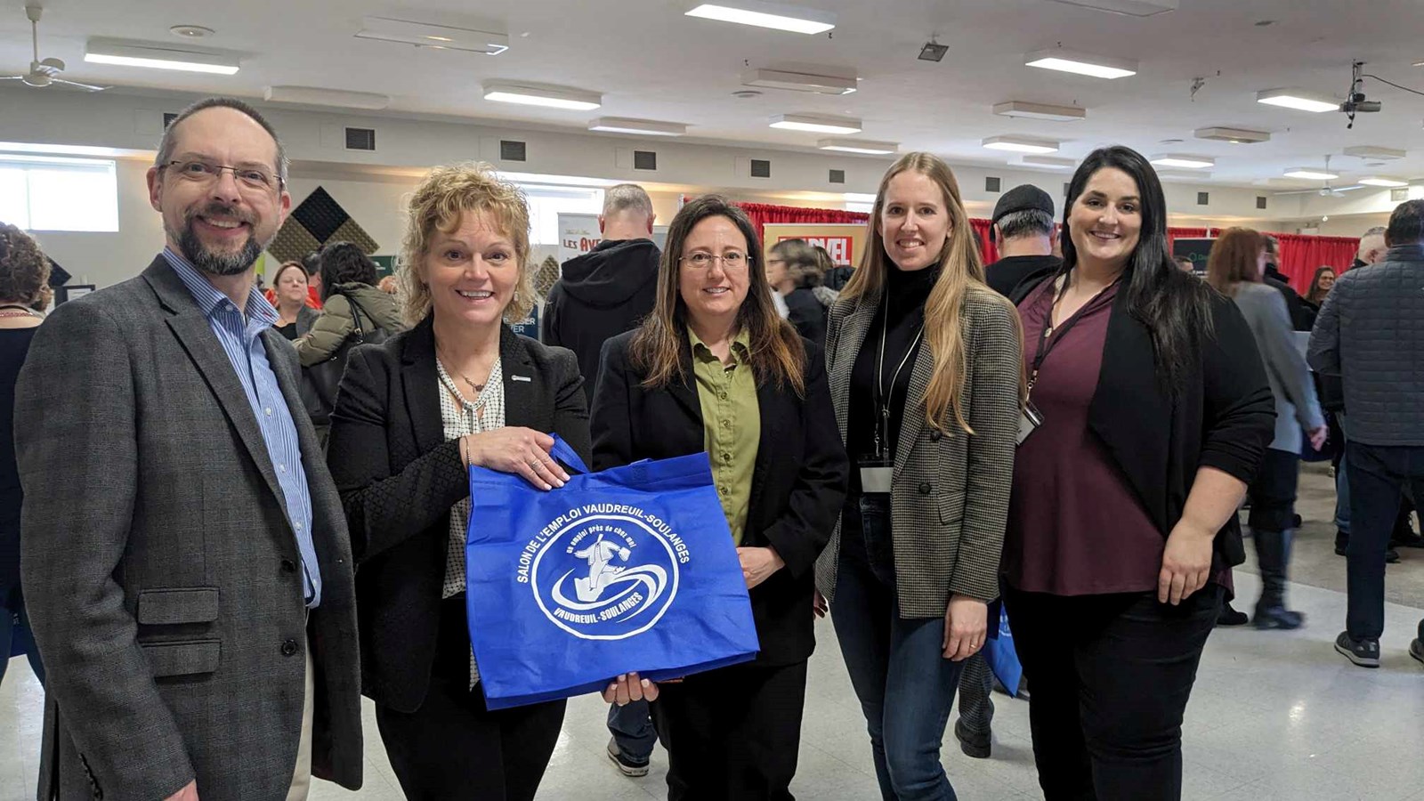 Members of the Table de concertation pour l'emploi de Vaudreuil-Soulanges were delighted to see how well attended the Salon Emplois de qualité in Coteau-du-Lac was.
