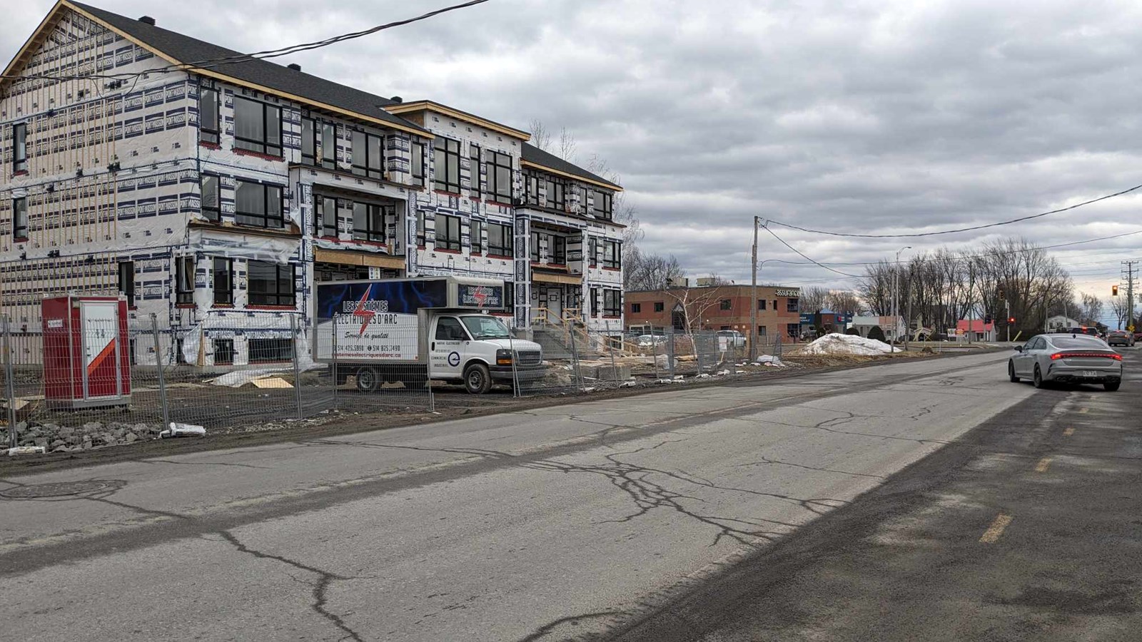 Affordable housing project suspended in Les Coteaux