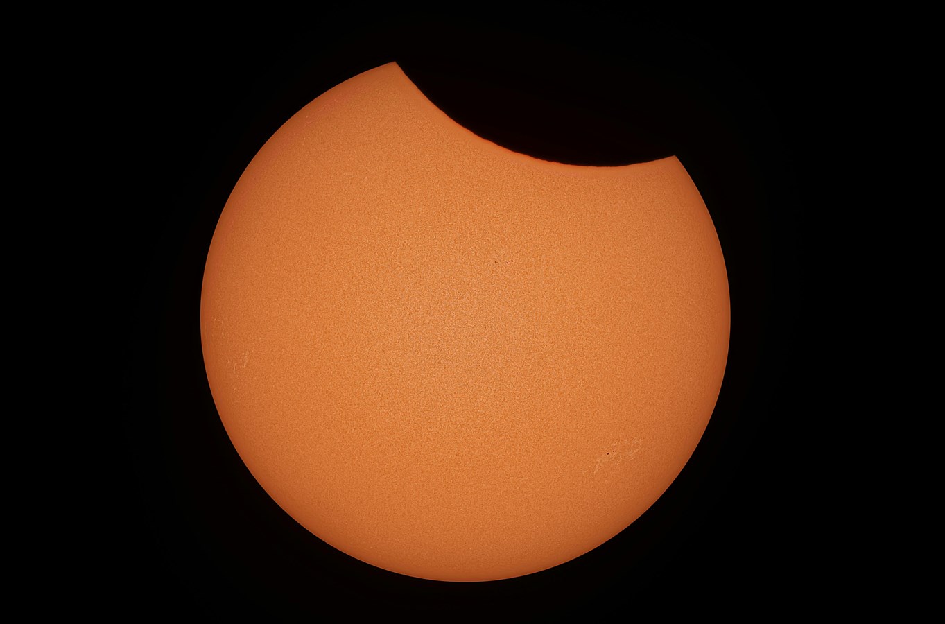 Vaudreuil-Dorion: free distribution of solar eclipse glasses