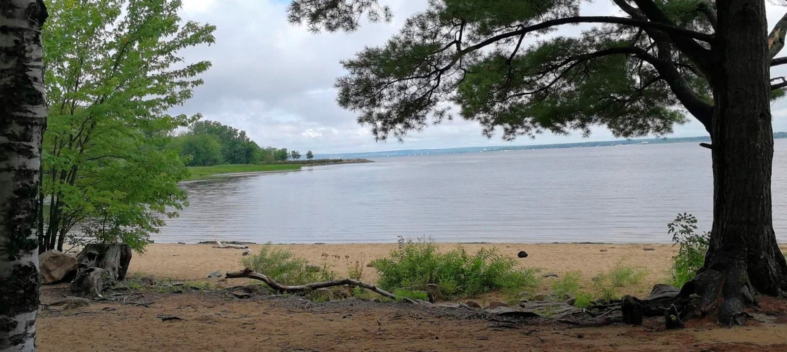Sandy Beach: site owner bans public access