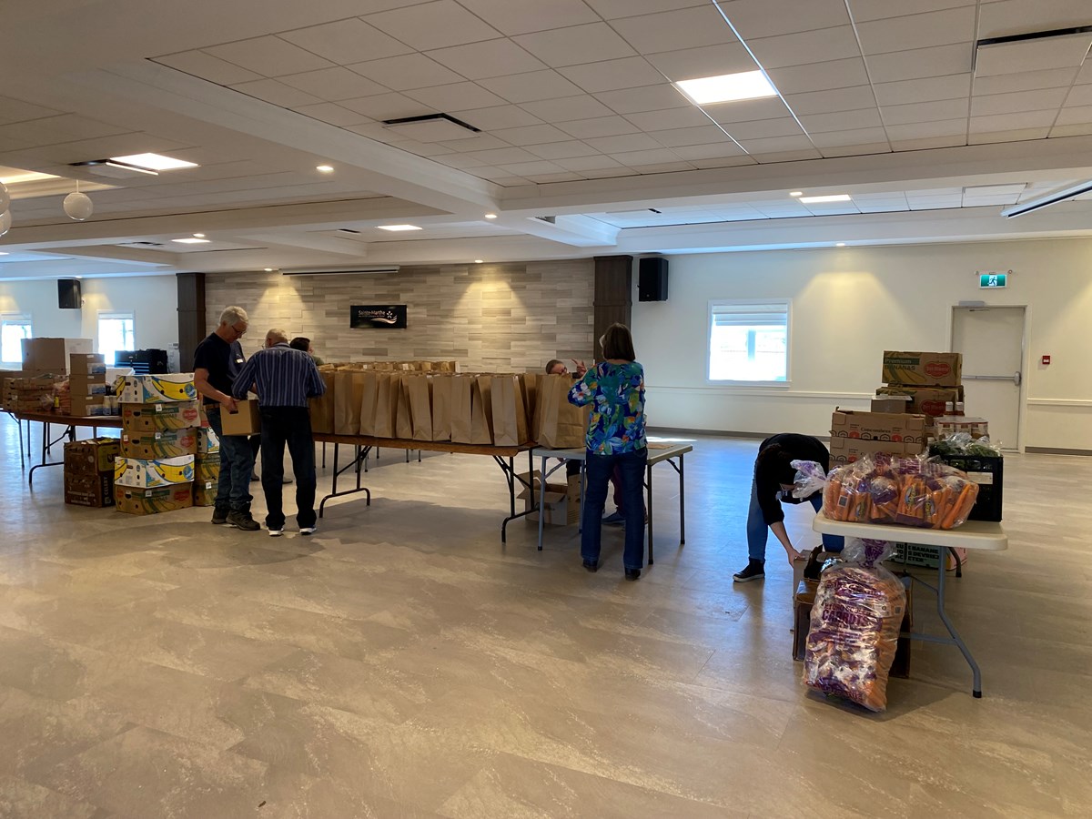 Plus de 750 repas concoctés pour nourrir 3 700 personnes à Pâques