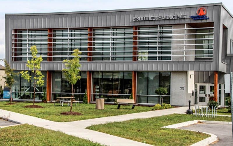 The apple in all its states at the Saint-Zotique public library